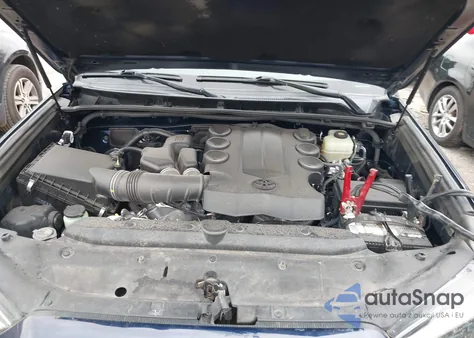 2018 Toyota 4Runner Trd Off Road Premium из США, поврежденный, VIN JTEBU5JR5J5524431